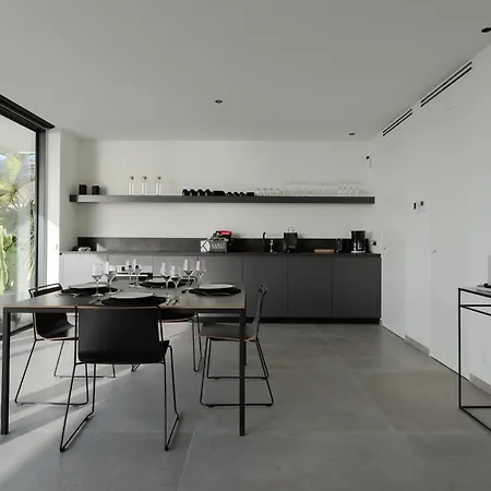 Karat Kai Torviscas Вілла *