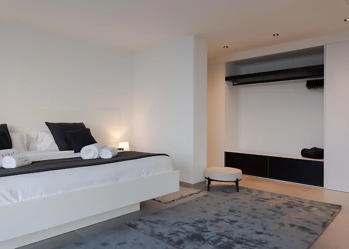 Karat Kai Torviscas Вілла *