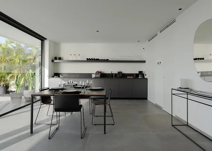 Karat Kai Torviscas Вілла *